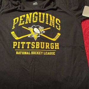 Pittsburgh Penguins official NHL tee Youth XL NWT